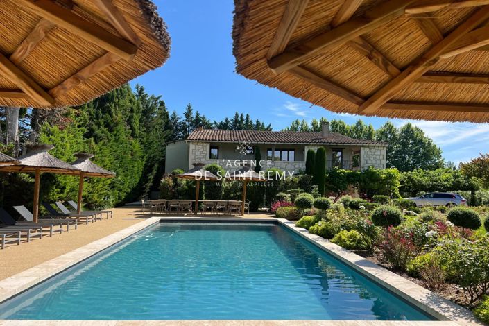 Image No.10-8 Bed House for sale