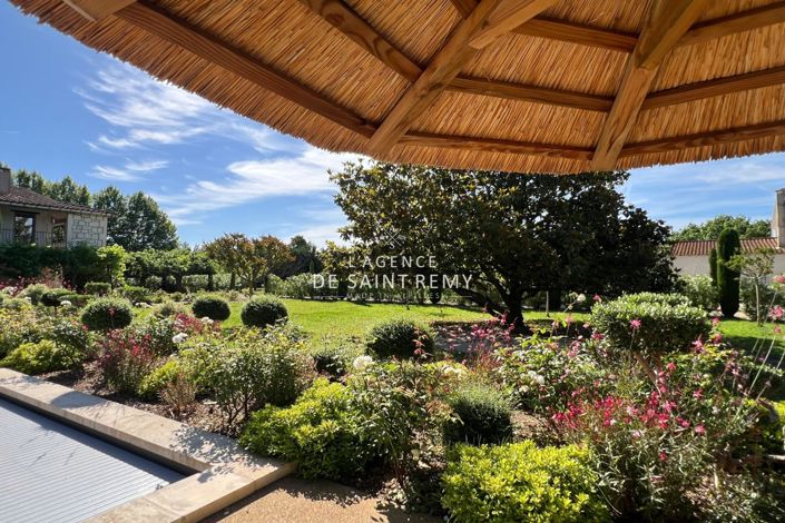 Image No.9-8 Bed House for sale