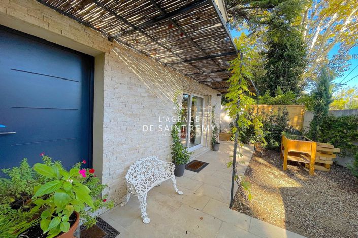 Image No.8-3 Bed House for sale