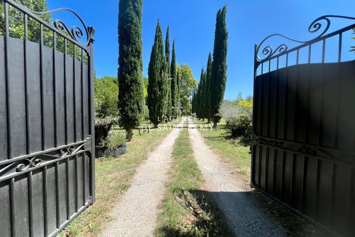 Image No.2-4 Bed House for sale