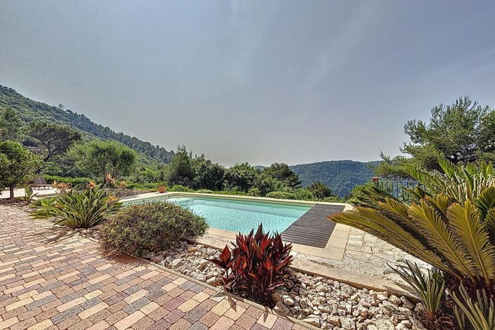 Image No.1-4 Bed House for sale