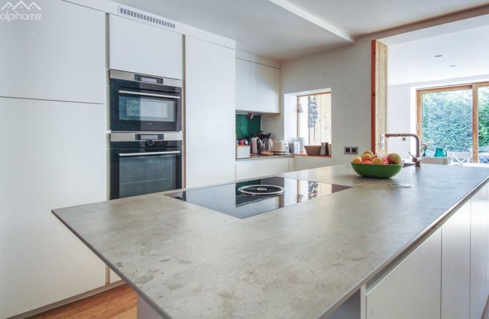 Image No.11-3 Bed Apartment for sale