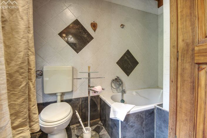 Image No.11-3 Bed Apartment for sale