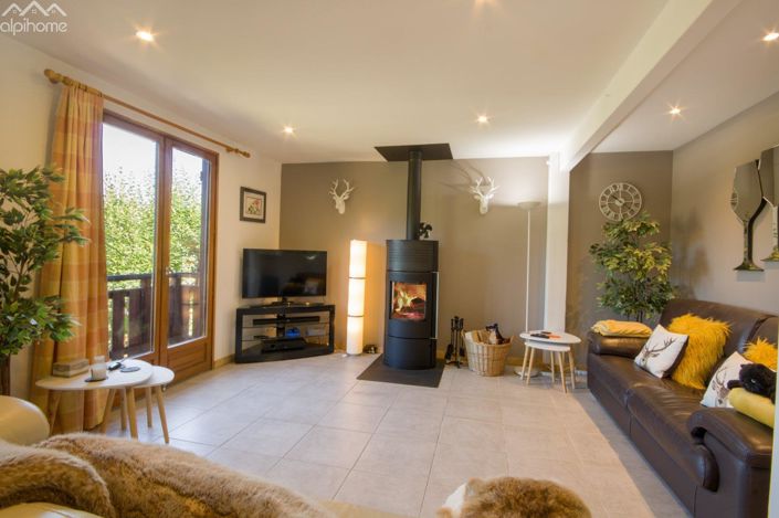 Image No.20-4 Bed House for sale