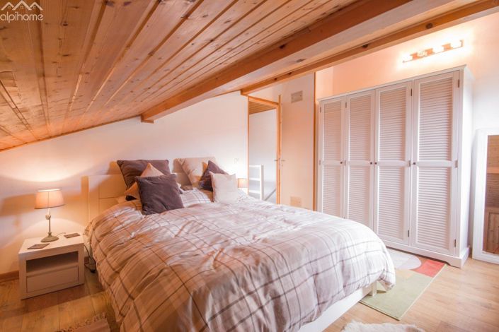 Image No.7-4 Bed House for sale