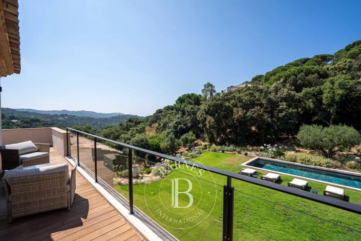 Image No.13-6 Bed House for sale