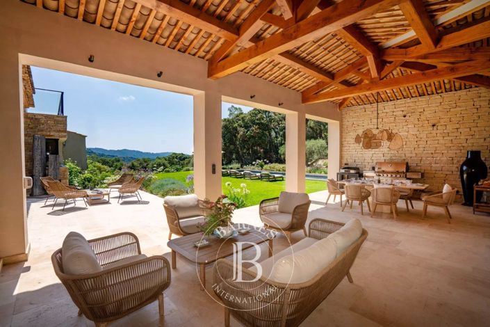 Image No.5-6 Bed House for sale