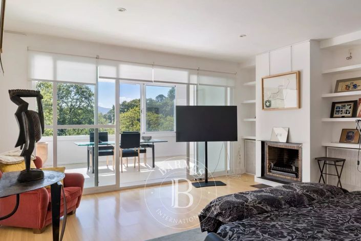 Image No.11-3 Bed House for sale