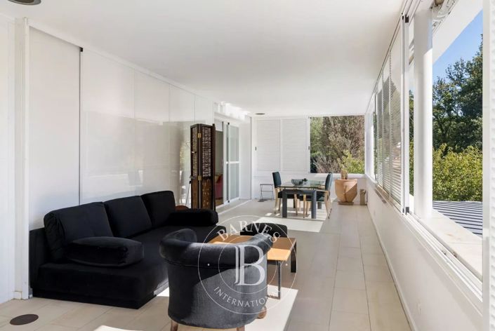 Image No.6-3 Bed House for sale