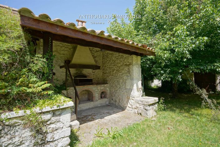 Image No.10-6 Bed House for sale