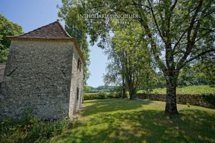 Image No.12-6 Bed House for sale