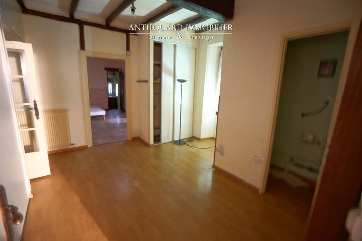 Image No.17-6 Bed House for sale
