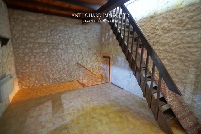 Image No.21-6 Bed House for sale