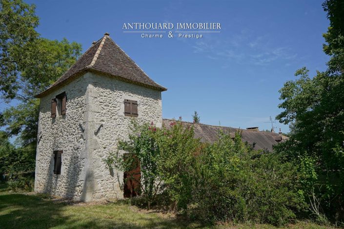 Image No.6-6 Bed House for sale