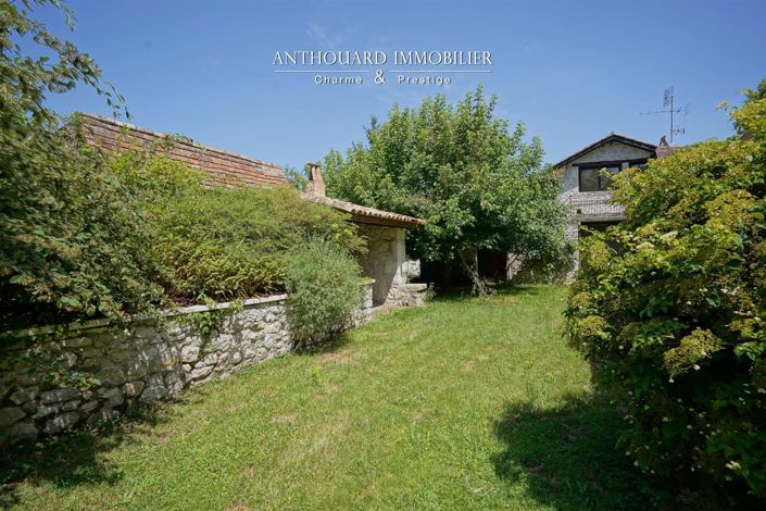 Image No.9-6 Bed House for sale