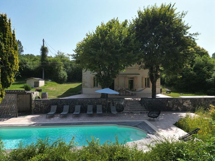 Image No.1-4 Bed House for sale