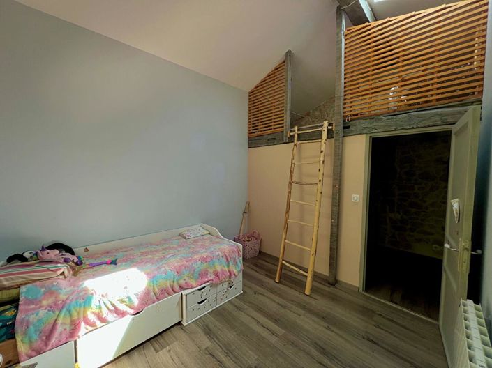 Image No.10-4 Bed House for sale