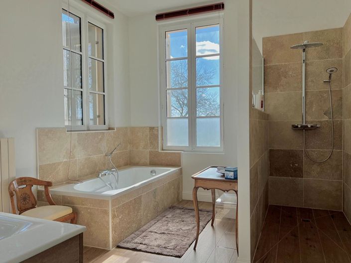 Image No.16-10 Bed House for sale