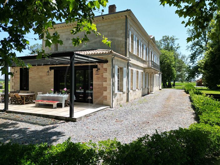 Image No.18-10 Bed House for sale