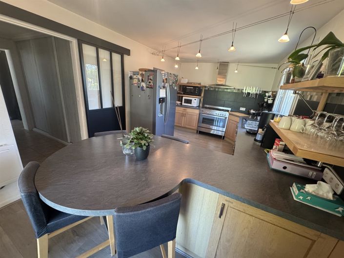 Image No.10-4 Bed House for sale