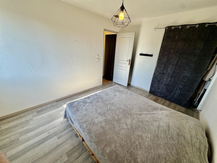 Image No.18-4 Bed House for sale