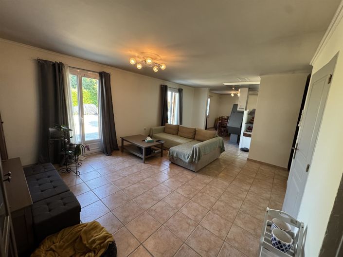 Image No.3-4 Bed House for sale