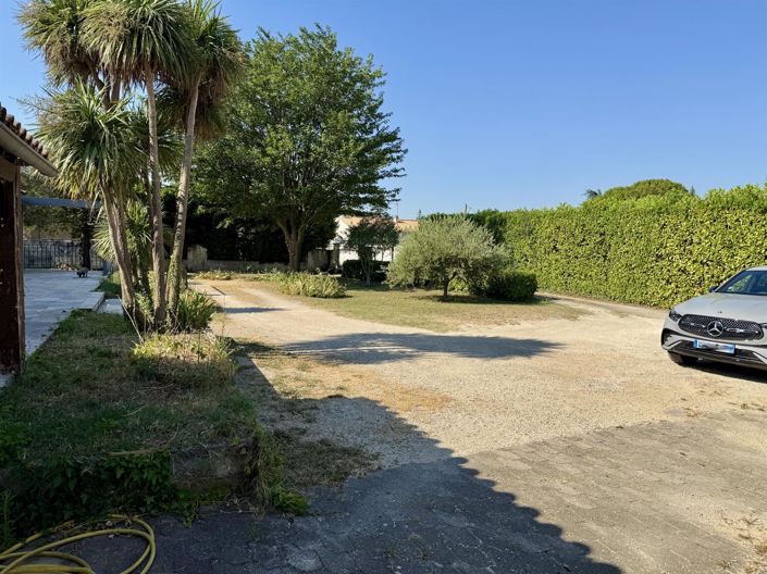 Image No.36-4 Bed House for sale