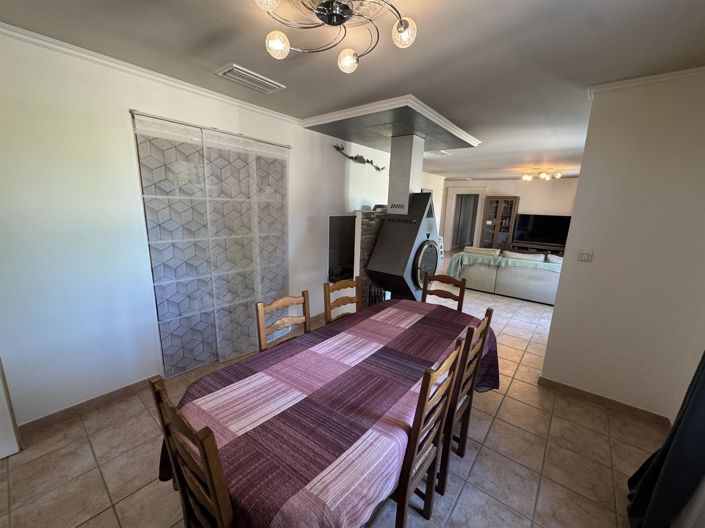 Image No.7-4 Bed House for sale