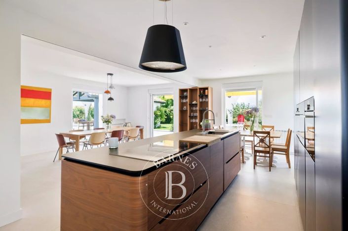 Image No.14-9 Bed House for sale