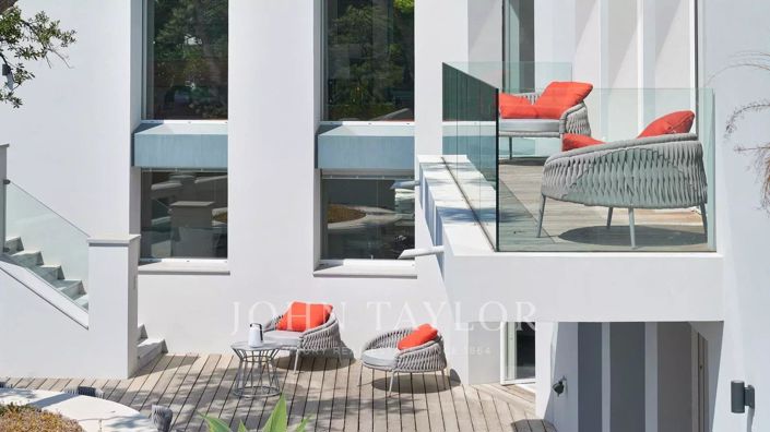 Image No.14-5 Bed House for sale