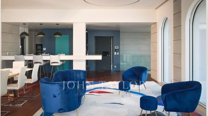 Image No.17-5 Bed House for sale