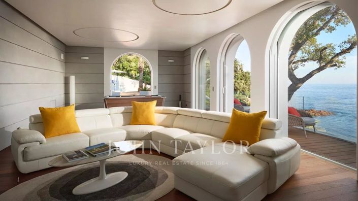 Image No.18-5 Bed House for sale