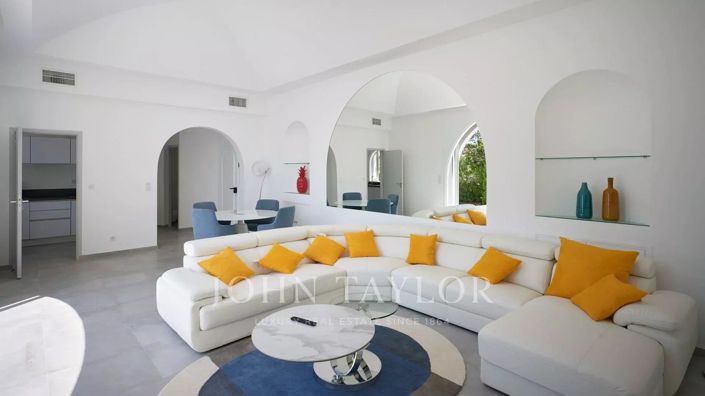 Image No.31-5 Bed House for sale