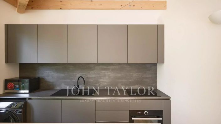 Image No.36-5 Bed House for sale