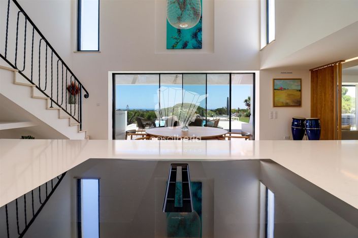 Image No.27-4 Bed House for sale