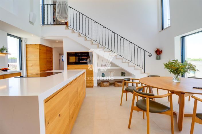 Image No.29-4 Bed House for sale