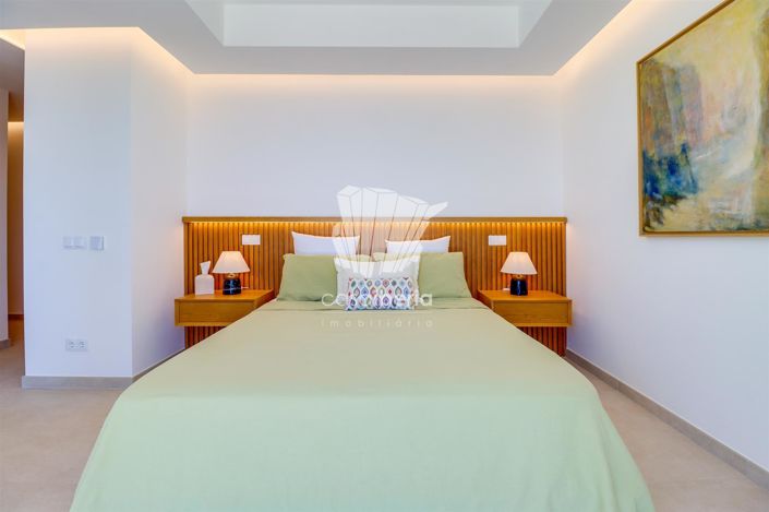 Image No.38-4 Bed House for sale