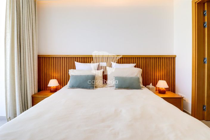 Image No.48-4 Bed House for sale