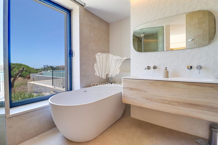 Image No.51-4 Bed House for sale