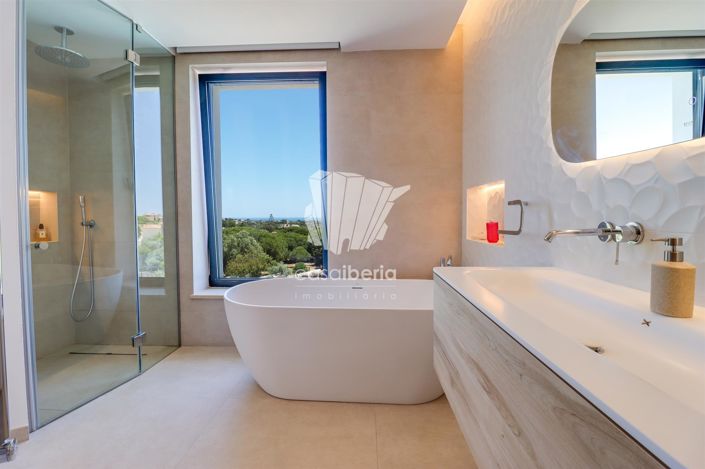 Image No.59-4 Bed House for sale