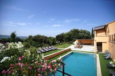 7 Bed House for sale