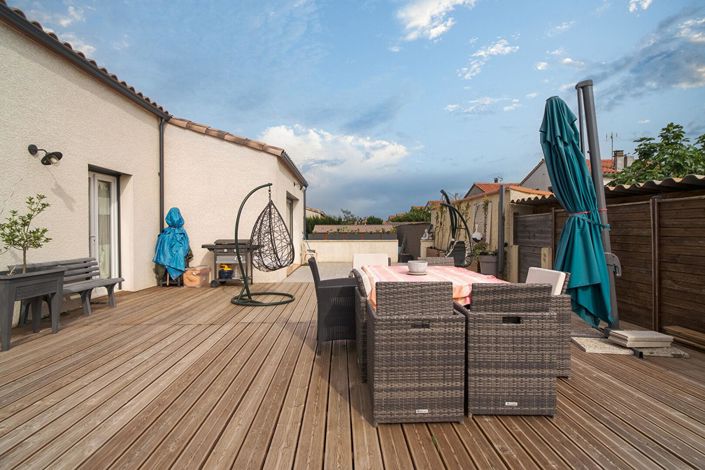Image No.1-4 Bed House for sale