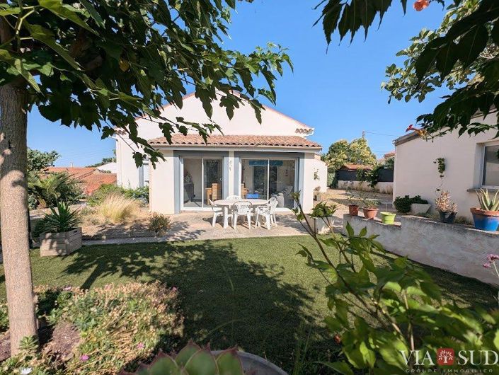 Image No.1-4 Bed House for sale