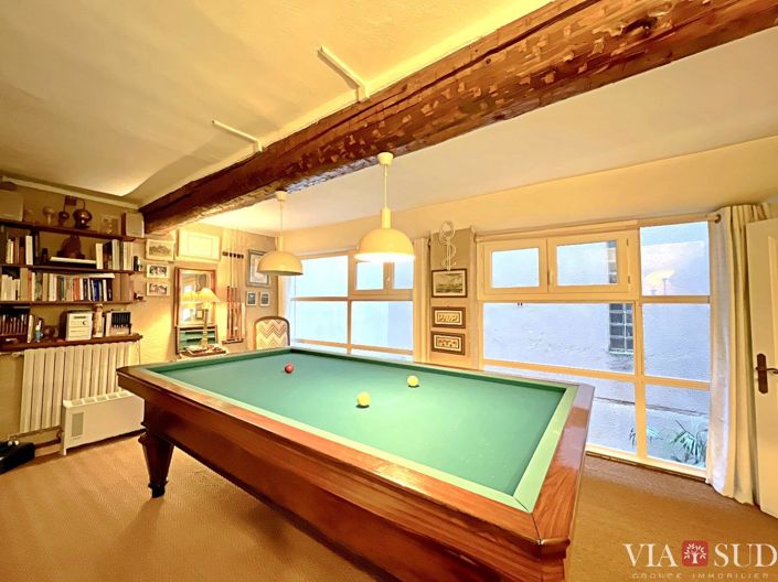 Image No.10-3 Bed Property for sale