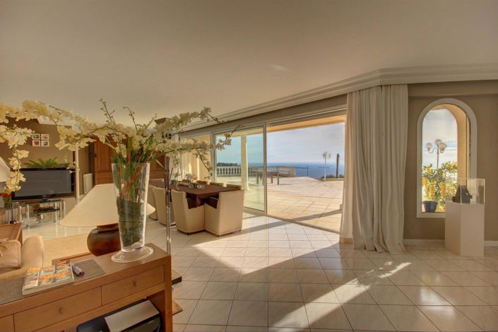 Image No.5-5 Bed House for sale