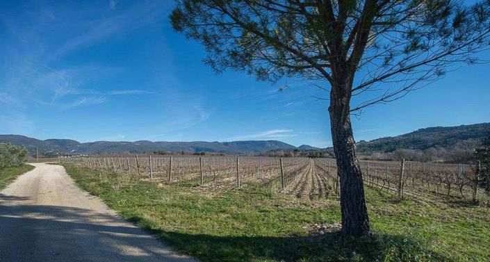 Image No.18-16 Bed House for sale