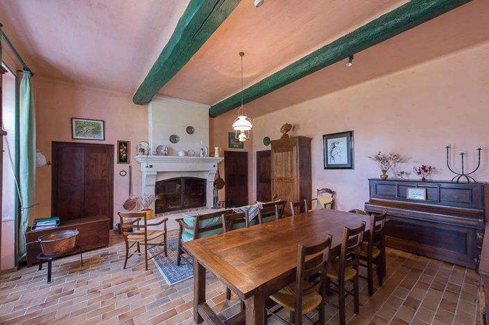 Image No.6-16 Bed House for sale