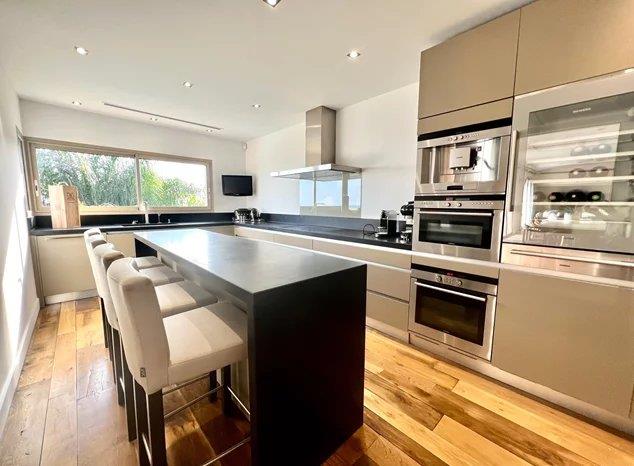 Image No.4-House for sale