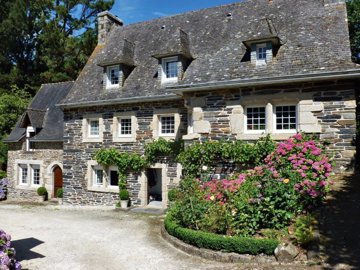 1 - Châteauneuf-du-Faou, Maison