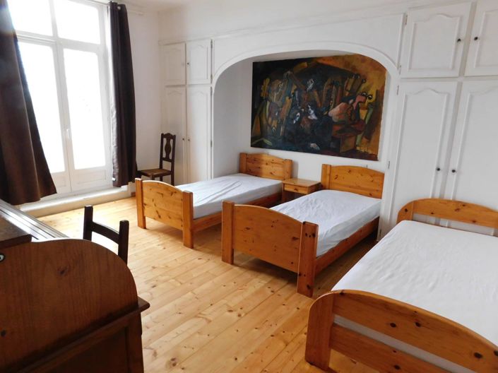 Image No.11-7 Bed House for sale